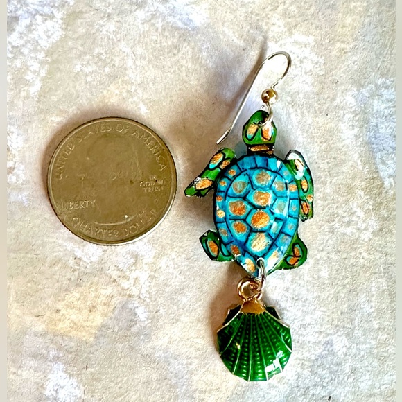 Handmade designed painted sea turtles OOAK tortoise earrings shells sterling - Picture 4 of 5